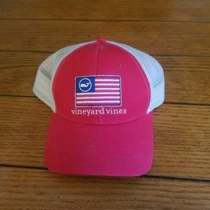 Vineyard vines trucker hat